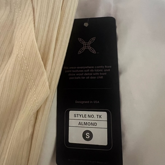 Almond flare pants size small - Picture 4 of 5